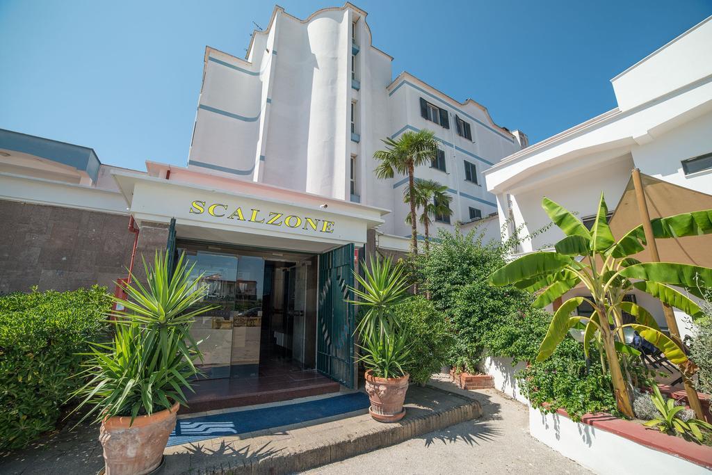 Albergo Scalzone Castel Volturno Exteriör bild